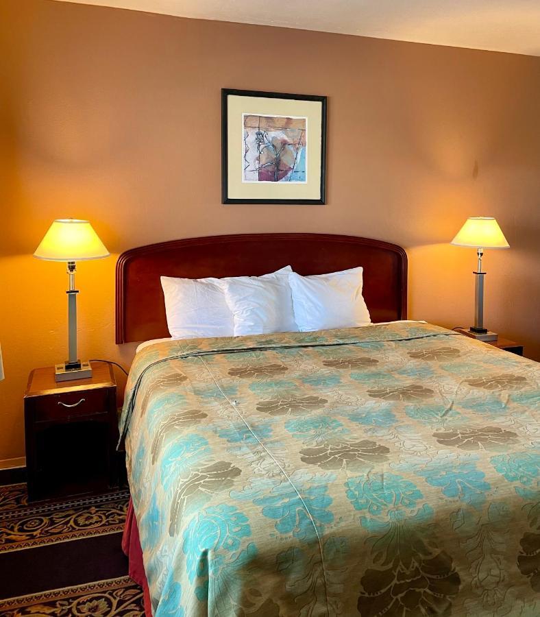 Red Bluff Inn エクステリア 写真